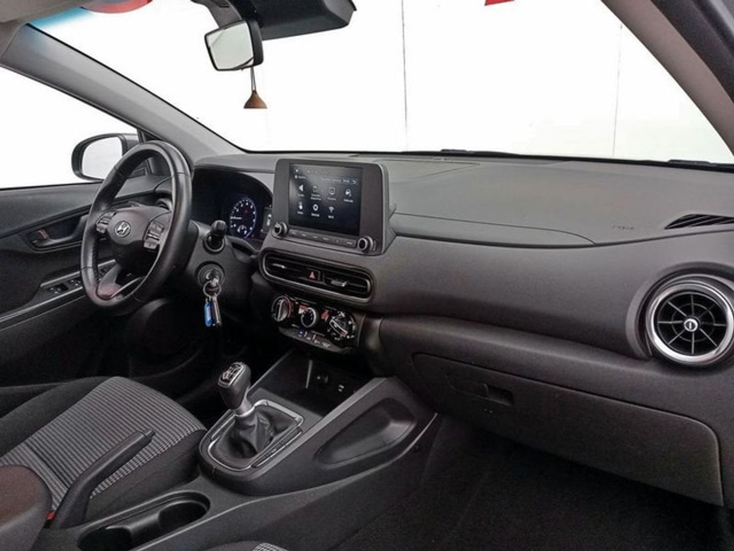 Hyundai Kona 1.0 TGDI Klass 4x2 88 kW (120 CV) Gris All Terrain / Pick-up