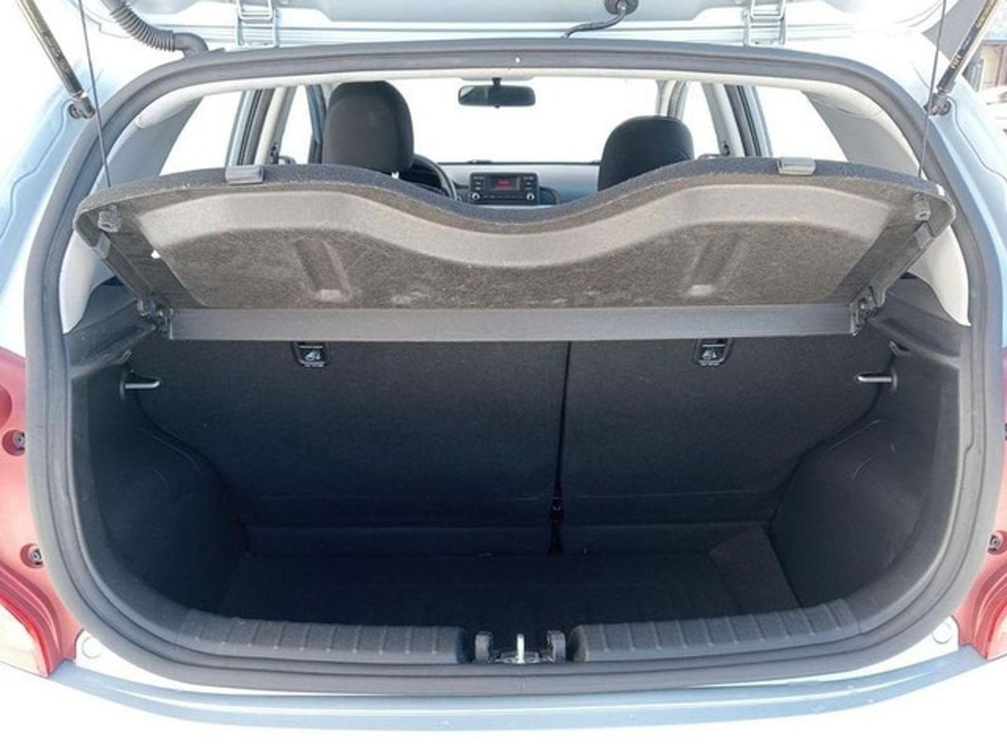 Kia Picanto 1.0 CVVT Concept 49 kW (67 CV) Gris Plata Utilitarian