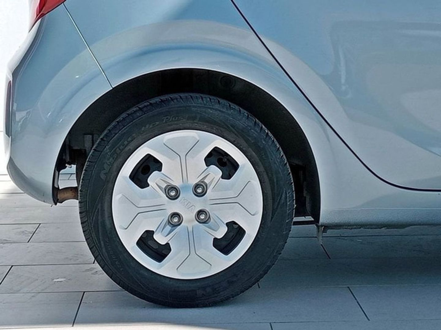 Kia Picanto 1.0 CVVT Concept 49 kW (67 CV) Gris Plata Utilitarian