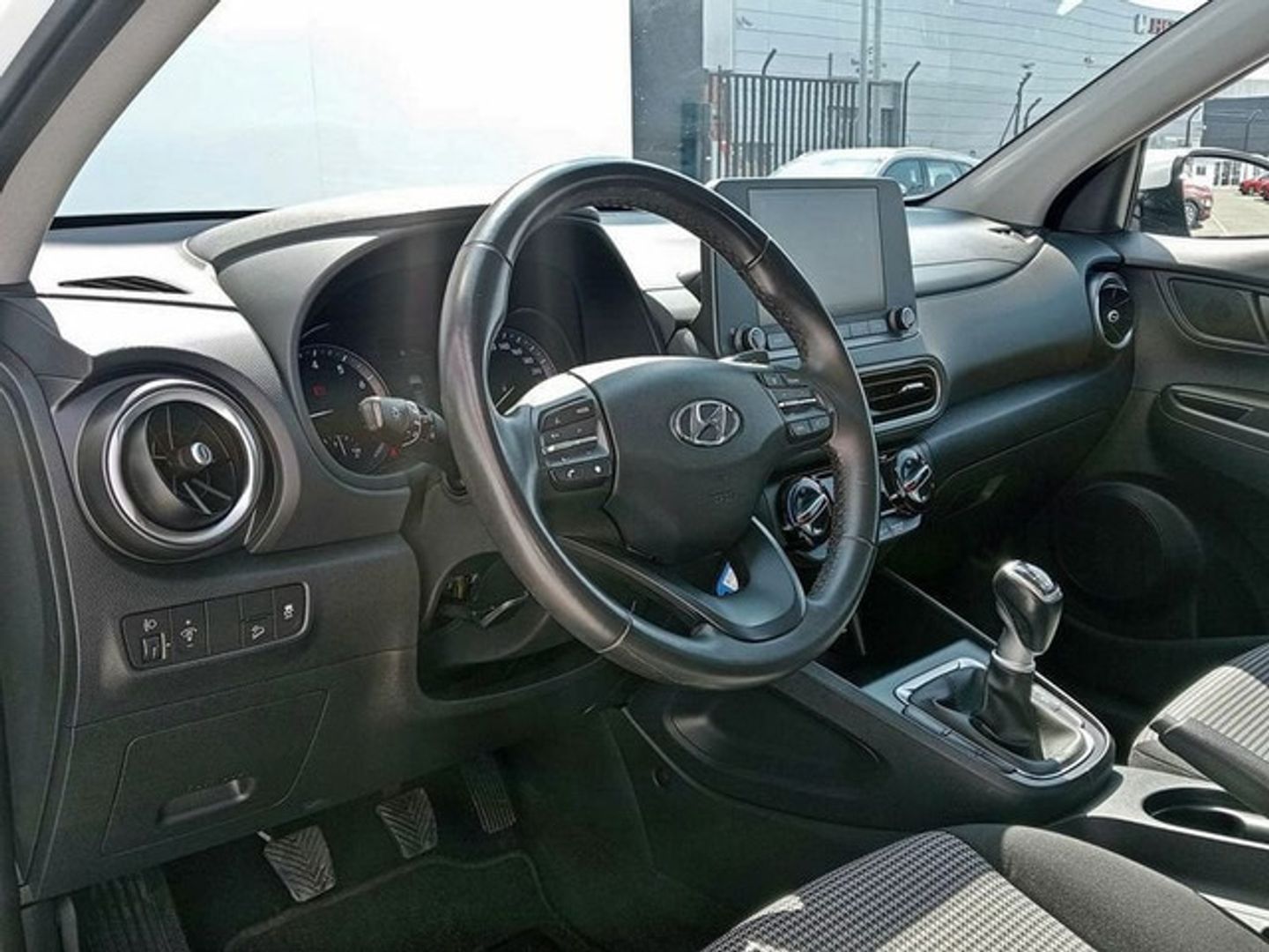 Hyundai Kona 1.0 TGDI Klass 4x2 88 kW (120 CV) Blanco All Terrain / Pick-up