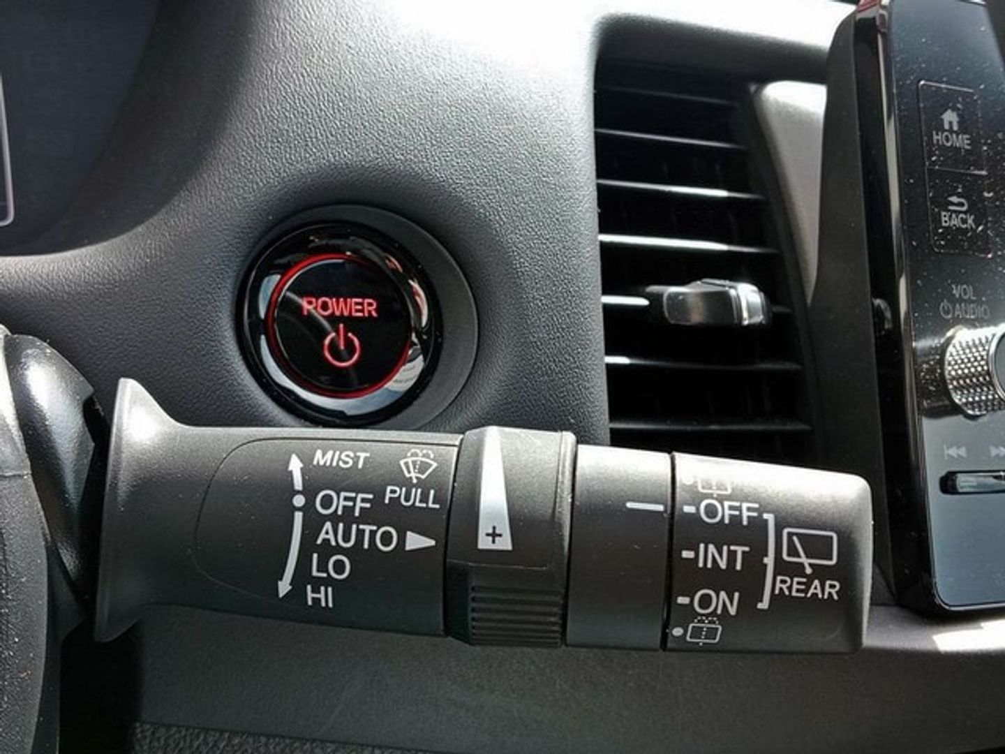 Honda Jazz 1.5 i-MMD Advance 90 kW (122 CV) Rojo Sedan