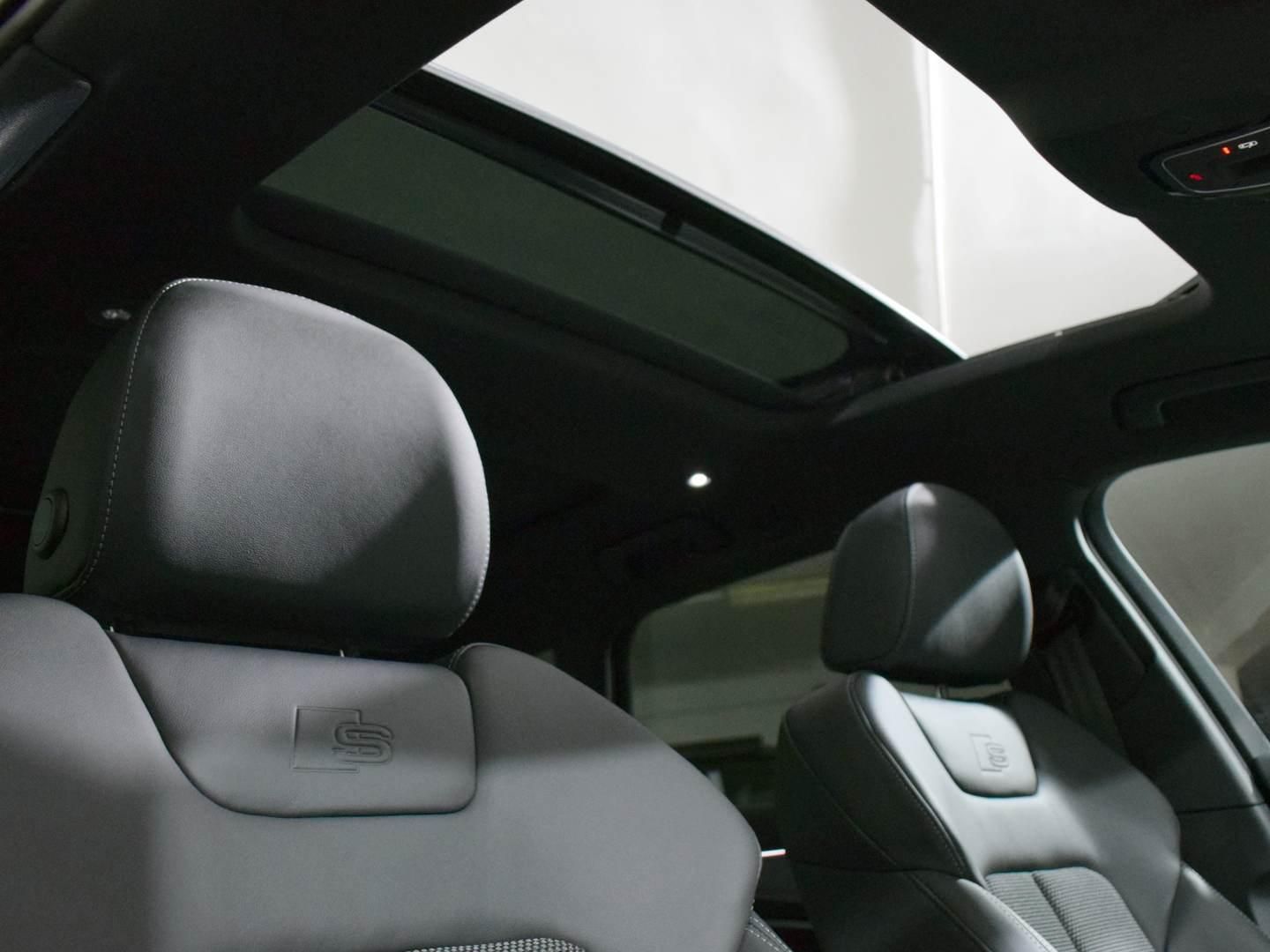 Audi A6 Avant Black line 40 TDI 150 kW (204 CV) S tronic Gris Familiar
