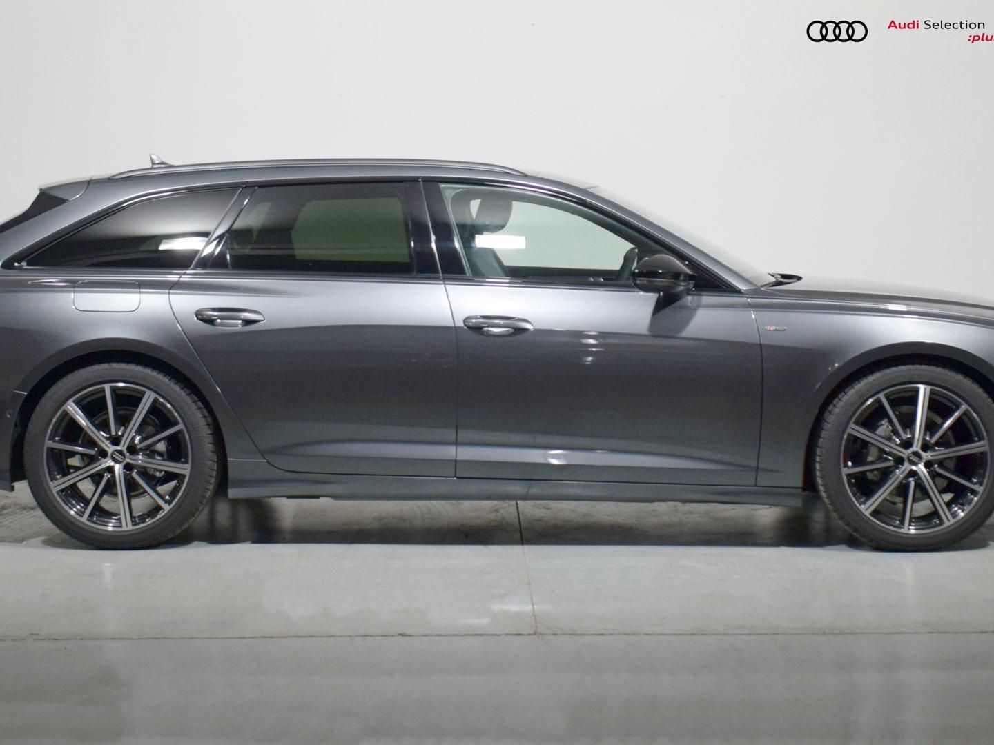 Audi A6 Avant Black line 40 TDI 150 kW (204 CV) S tronic Gris Familiar