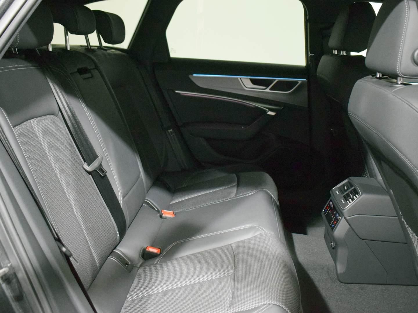 Audi A6 Avant Black line 40 TDI 150 kW (204 CV) S tronic Gris Familiar