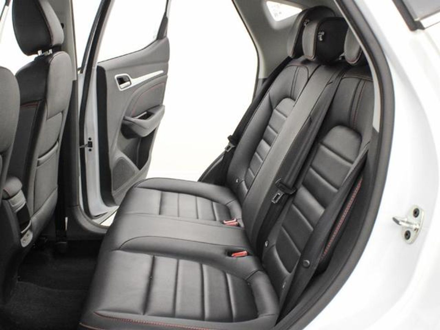 MG ZS 1.5 Luxury 78 kW (106 CV)