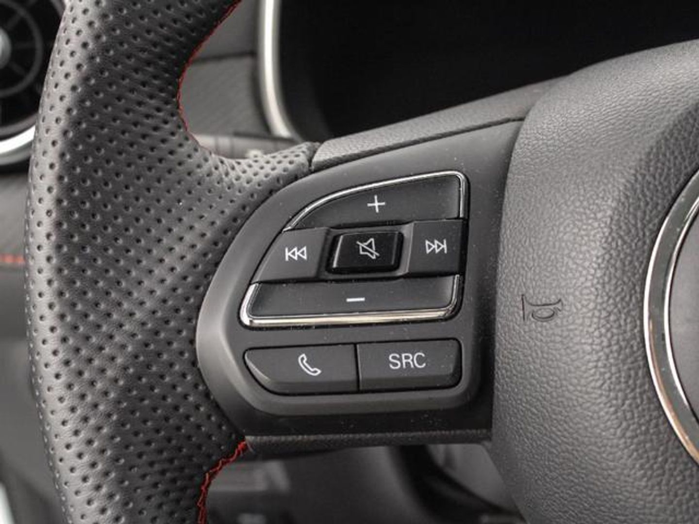 MG ZS 1.5 Luxury 78 kW (106 CV)