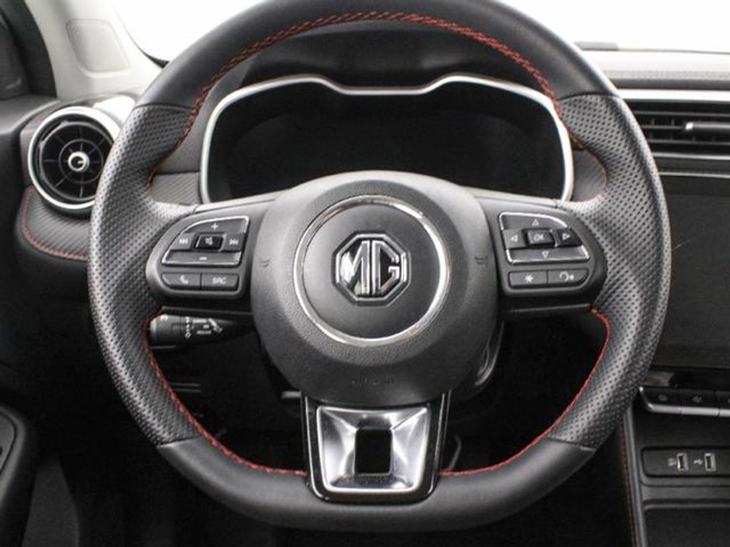 MG ZS 1.5 Luxury 78 kW (106 CV)