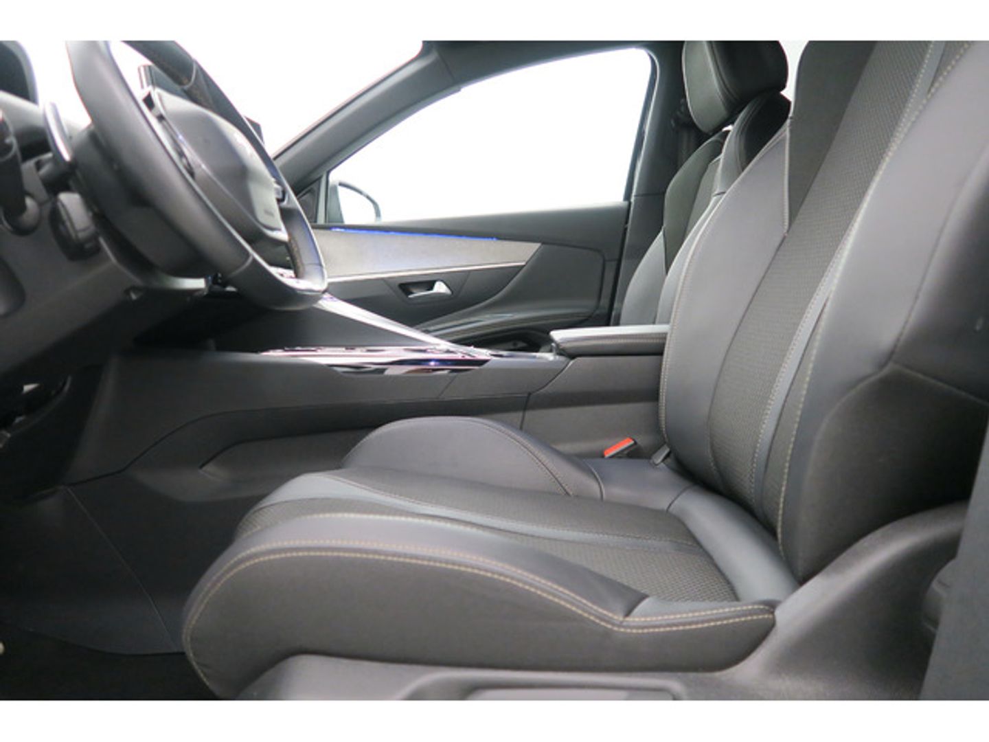Peugeot 3008 BlueHDi 130 S&S GT EAT8 96 kW (130 CV)
