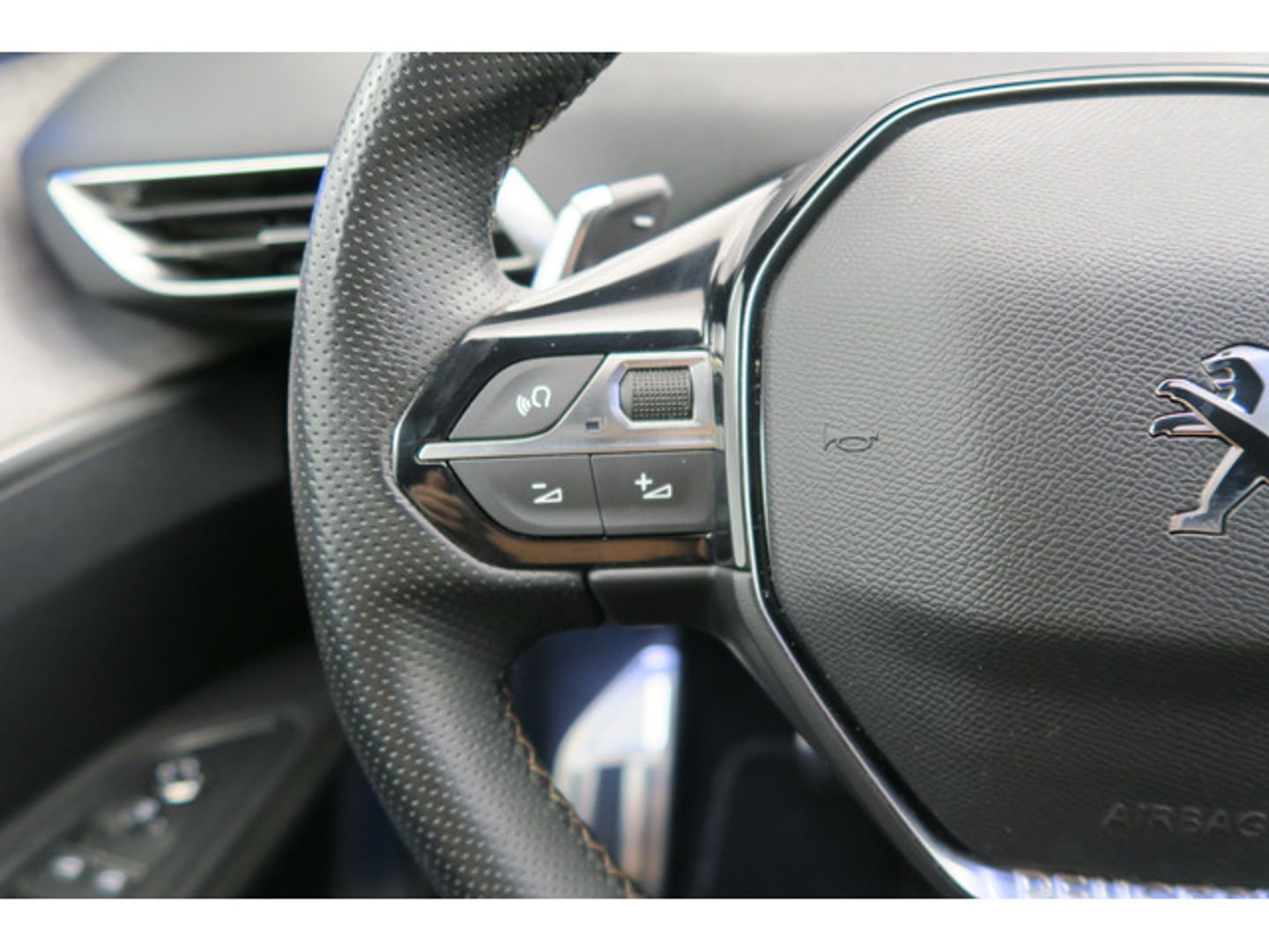 Peugeot 3008 BlueHDi 130 S&S GT EAT8 96 kW (130 CV)