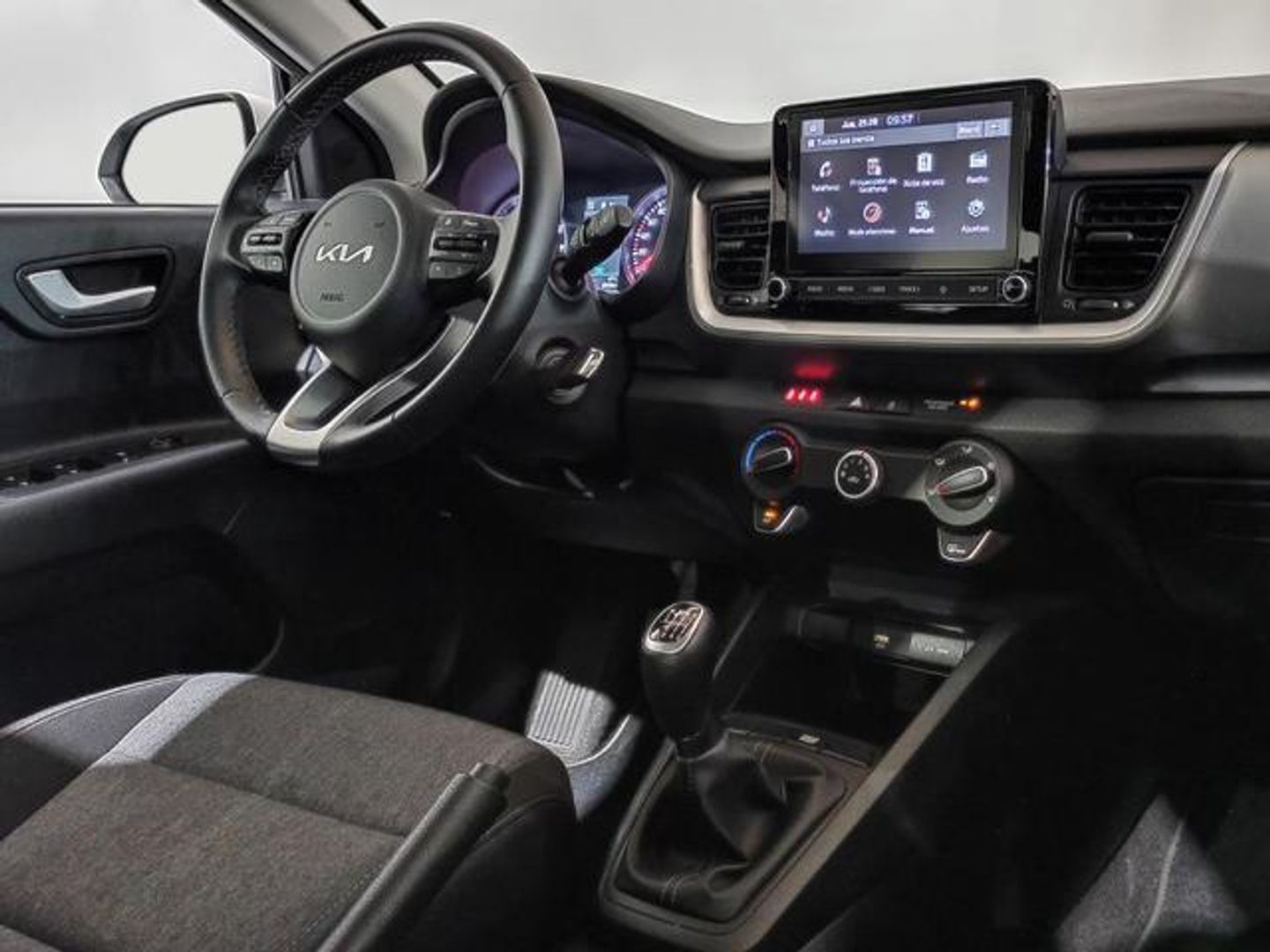 Kia Stonic 1.0 T-GDi MHEV MT Concept 74 kW (100 CV)