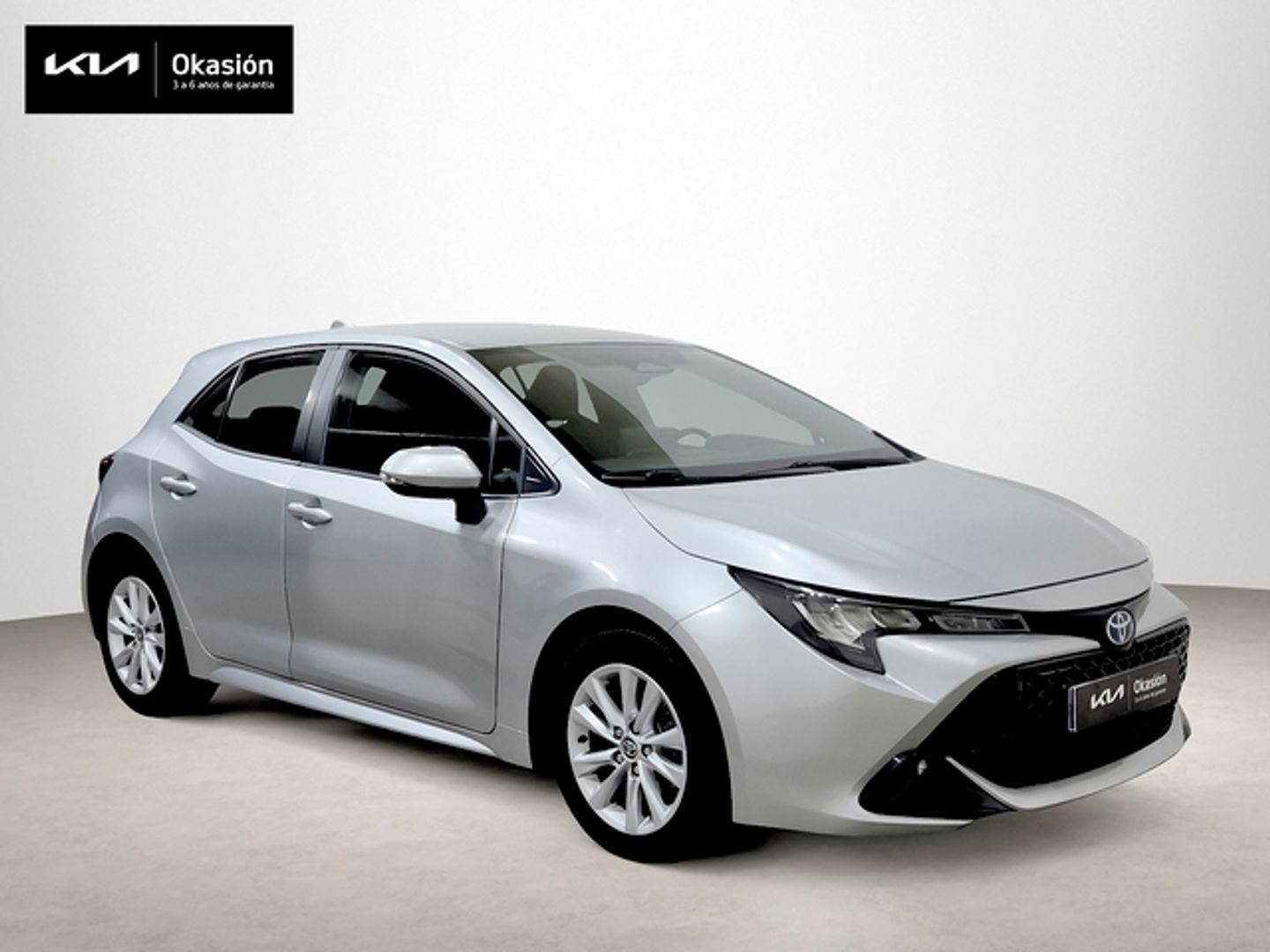 Toyota Corolla 140H Active Plus 103 kW (140 CV) Gris Plata Sedan