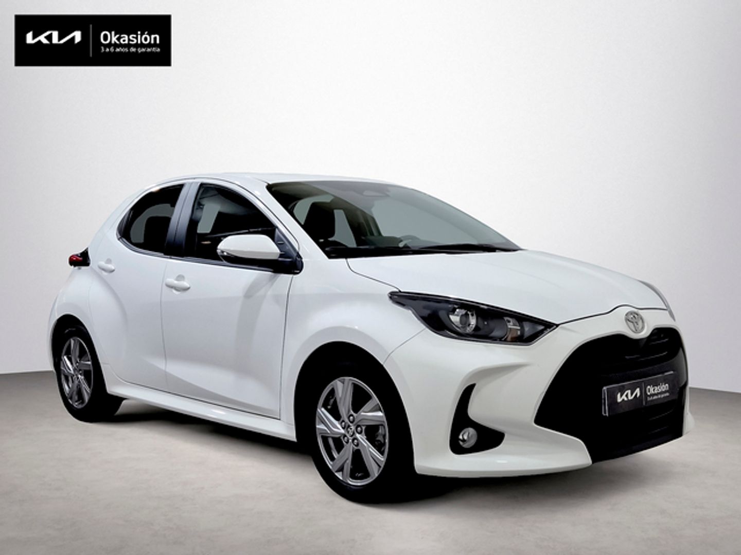 Toyota Yaris 120H Active Plus 85 kW (116 CV) Blanco Sedan