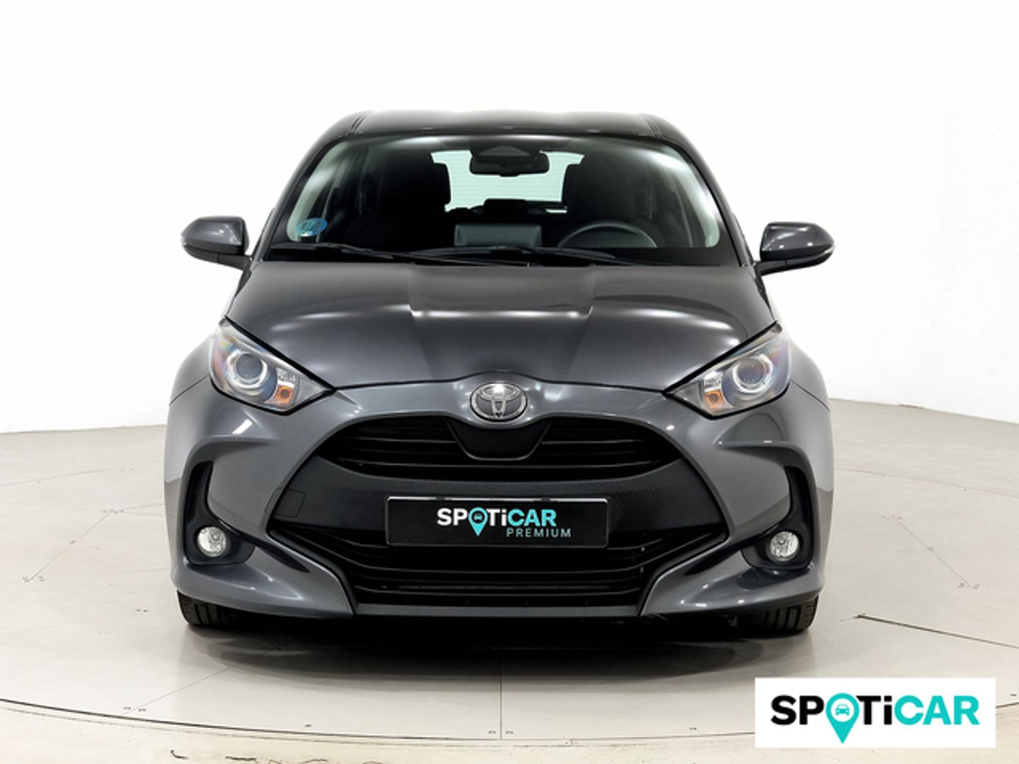 Toyota Yaris 120H Active Plus 85 kW (116 CV) Gris Sedan