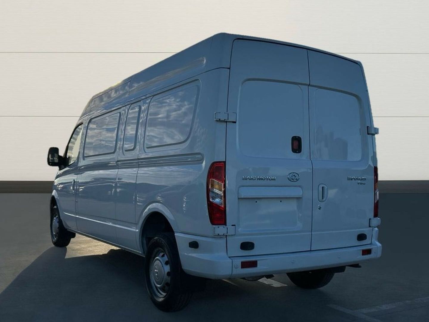 MAXUS V80 2.5 dCi L2 H2 98 kW (133 CV) Blanco Industrial