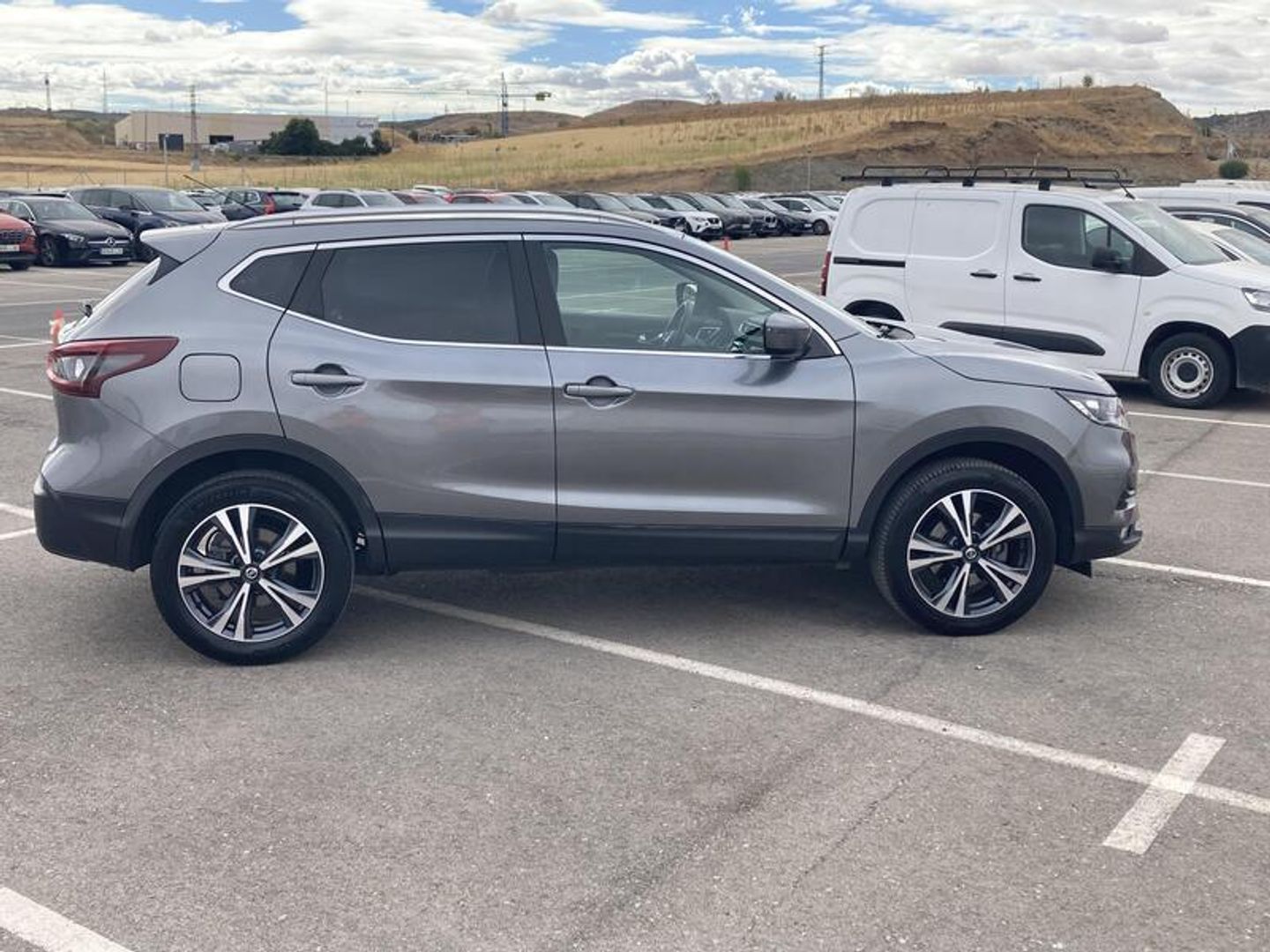 Nissan Qashqai DIG-T 140 Acenta 4x2 103 kW (140 CV) Gris SUV