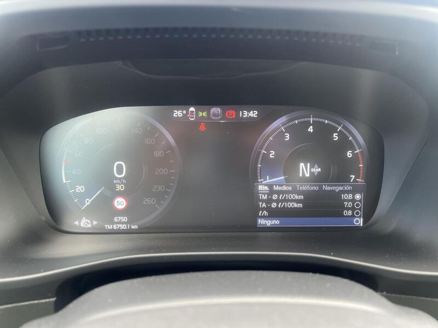 Volvo XC40 T2 Momentum Pro 95 kW (129 CV) Blanco All Terrain / Pick-up