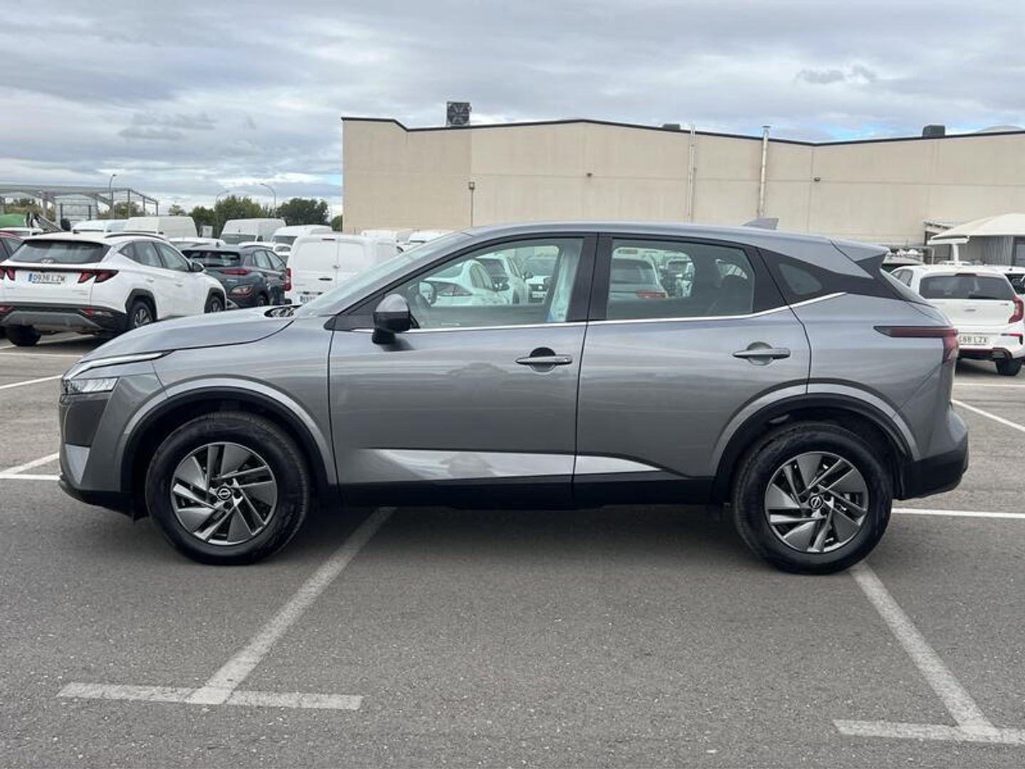 Nissan Qashqai DIG-T 158 mHEV Acenta Xtronic 116 kW (158 CV) Gris SUV