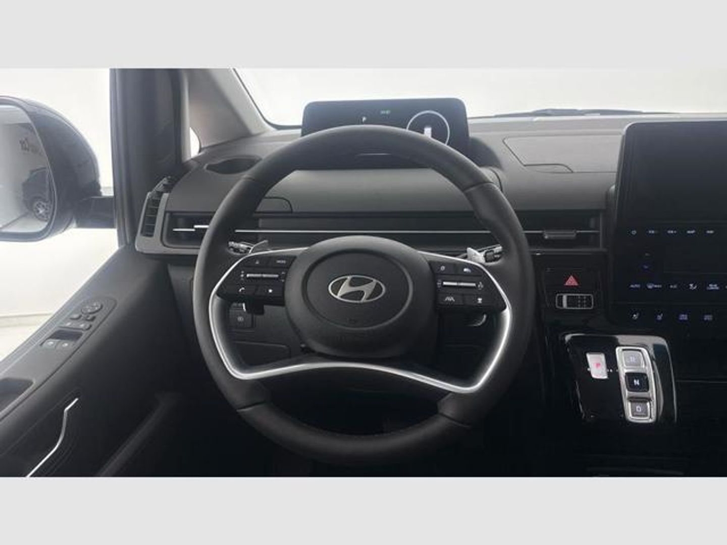 Hyundai Staria 1.6 HEV Style 4x2 9S 6AT 167 kW (225 CV) Negro Minivan