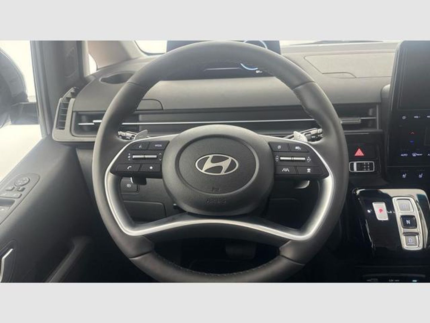 Hyundai Staria 1.6 HEV Style 4x2 9S 6AT 167 kW (225 CV) Negro Minivan