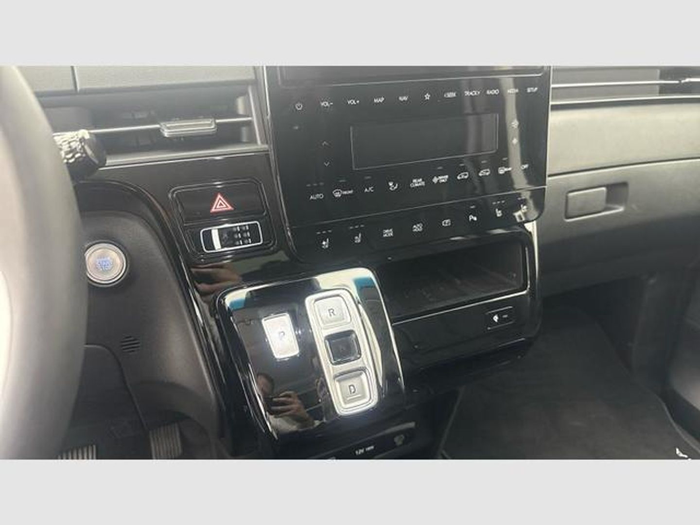Hyundai Staria 1.6 HEV Style 4x2 9S 6AT 167 kW (225 CV) Negro Minivan
