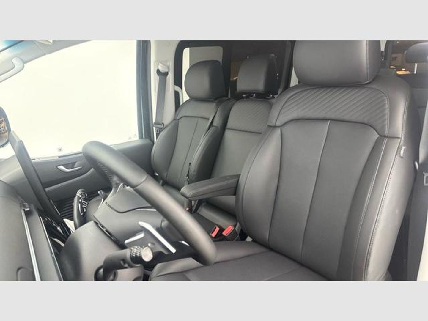 Hyundai Staria 1.6 HEV Style 4x2 9S 6AT 167 kW (225 CV) Negro Minivan