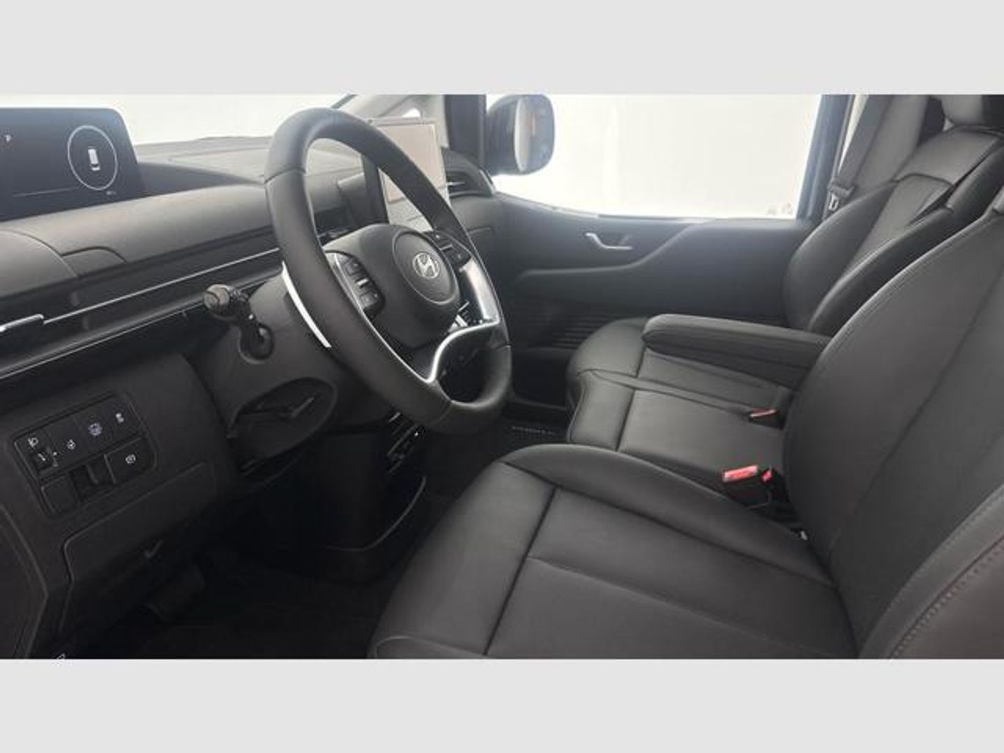Hyundai Staria 1.6 HEV Style 4x2 9S 6AT 167 kW (225 CV) Negro Minivan