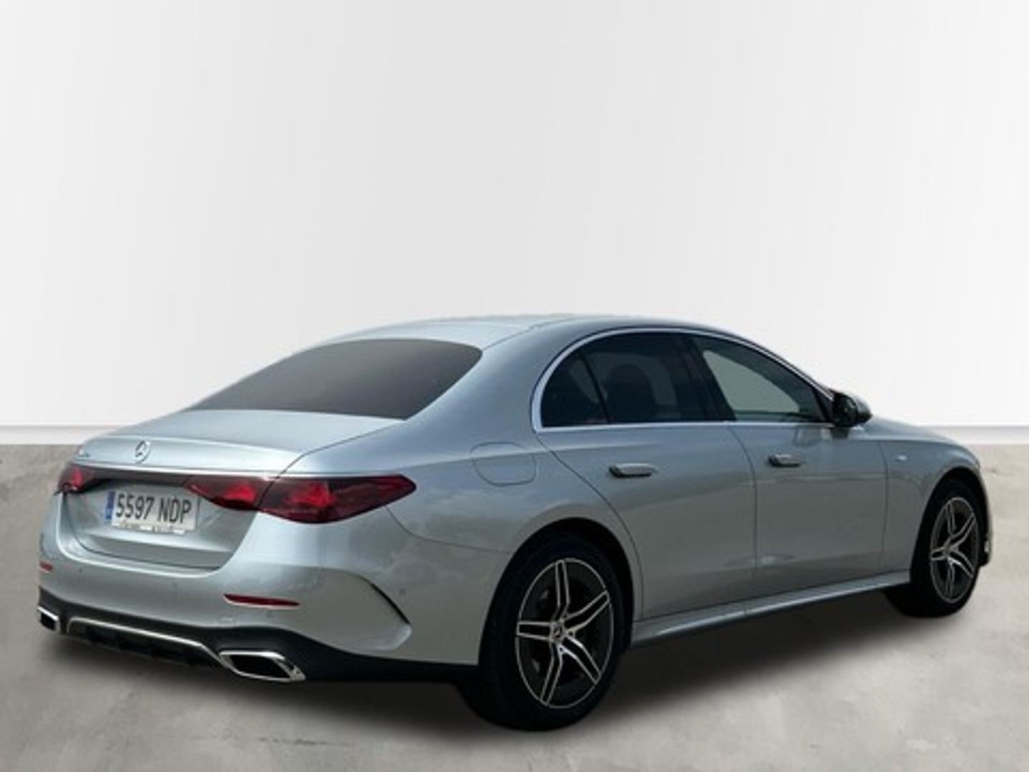 Mercedes-Benz Clase E 300 de con tecnología hibrida EQ 230 kW (313 CV) Gris Plata Sedan