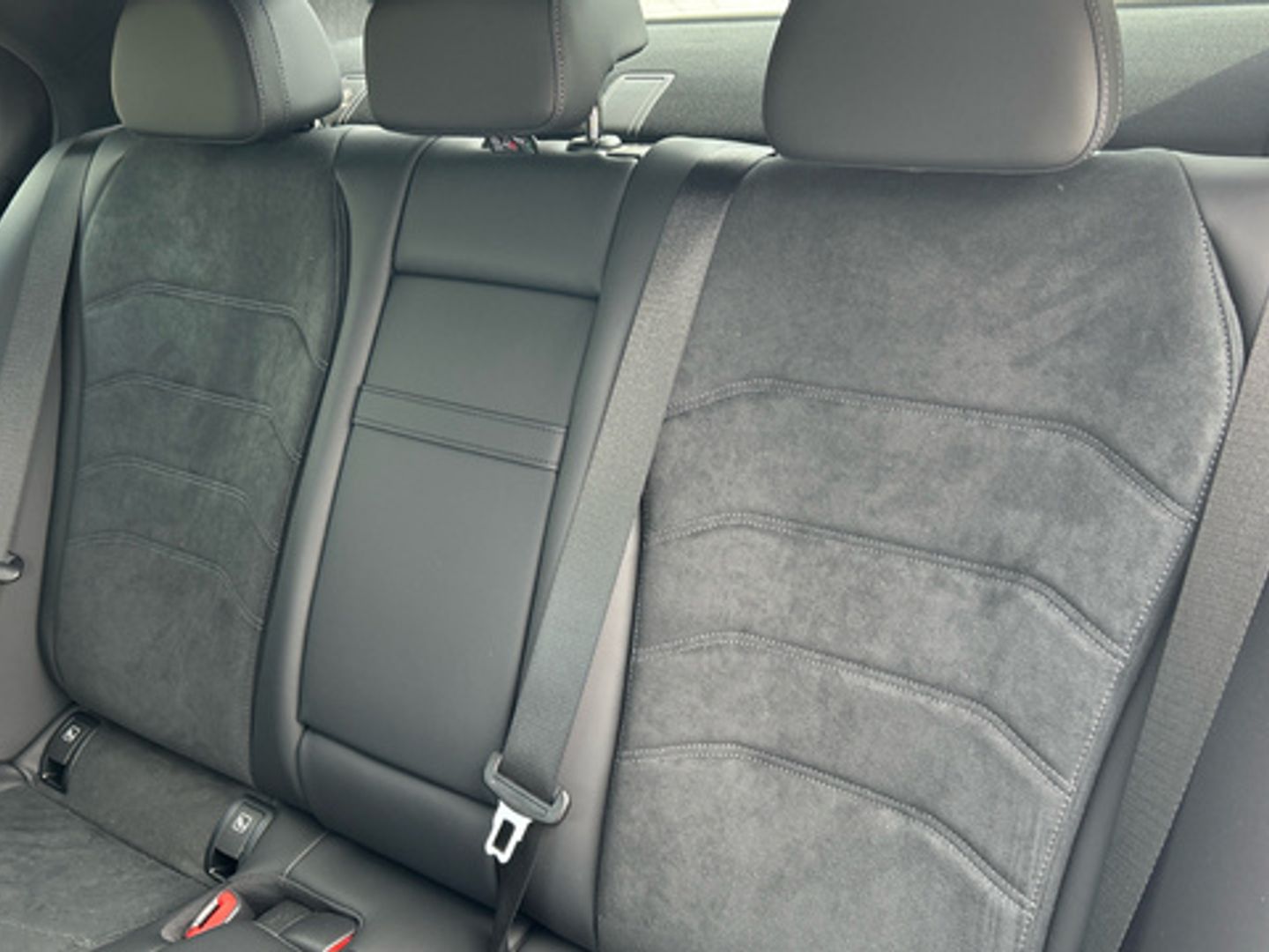 Mercedes-Benz Clase E 300 de con tecnología hibrida EQ 230 kW (313 CV) Gris Plata Sedan