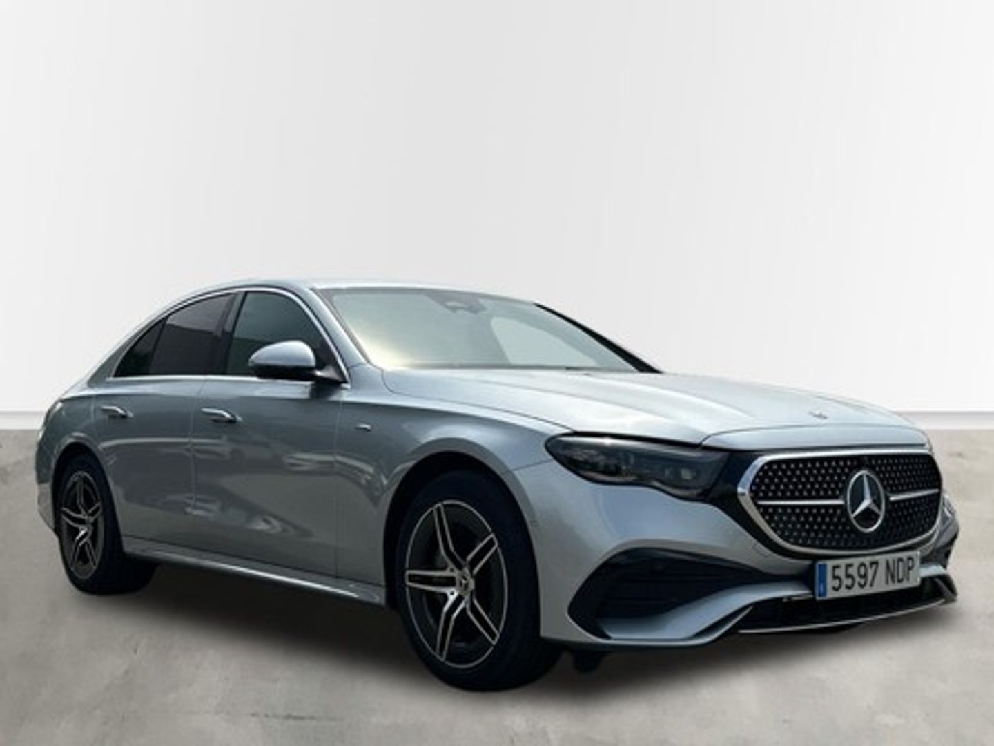 Mercedes-Benz Clase E 300 de con tecnología hibrida EQ 230 kW (313 CV) Gris Plata Sedan