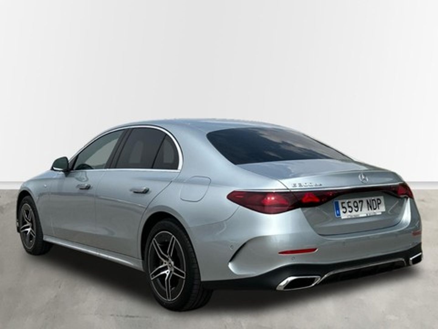 Mercedes-Benz Clase E 300 de con tecnología hibrida EQ 230 kW (313 CV) Gris Plata Sedan