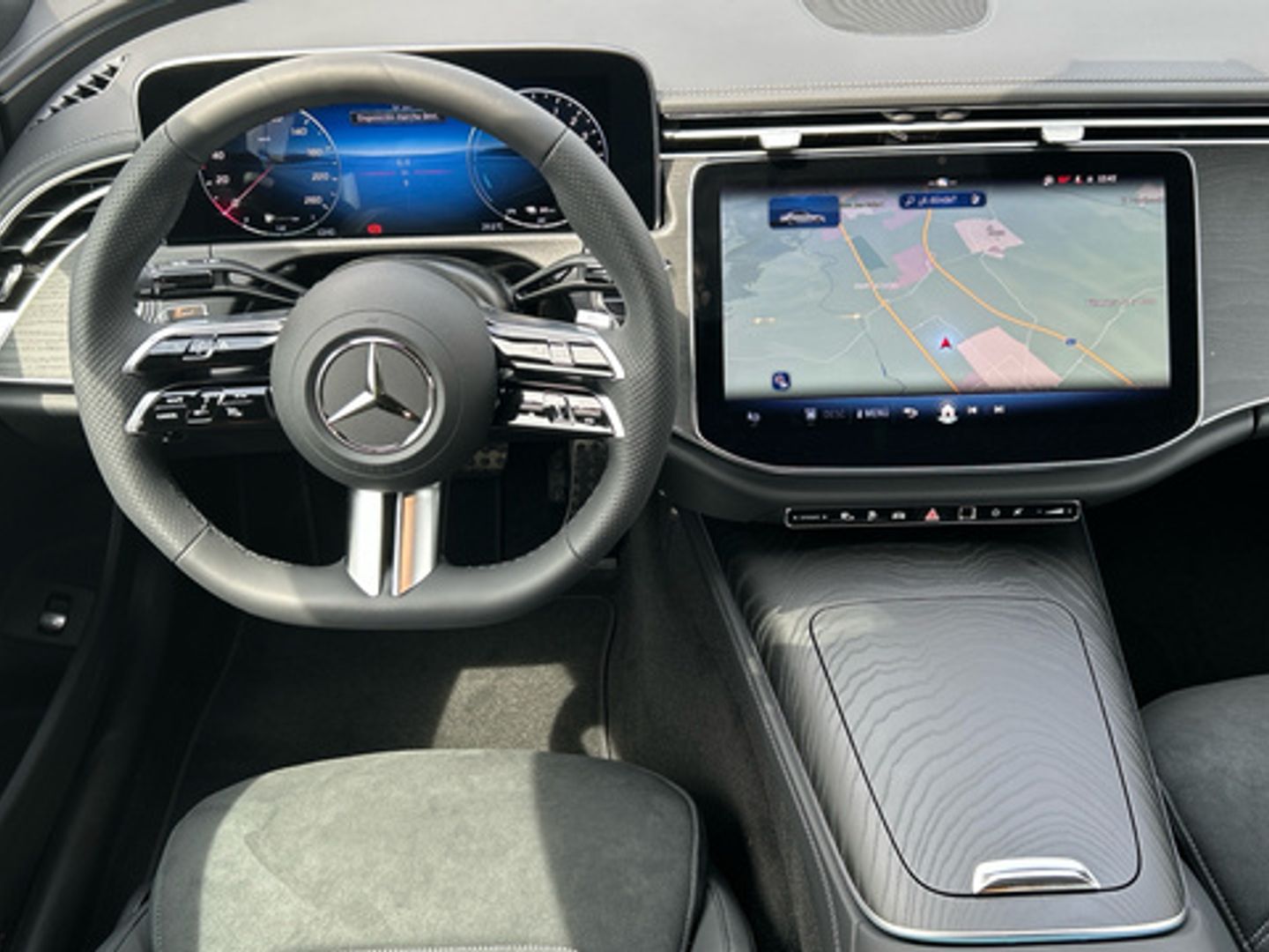 Mercedes-Benz Clase E 300 de con tecnología hibrida EQ 230 kW (313 CV) Gris Plata Sedan