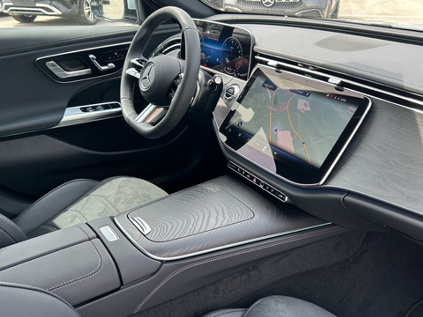Mercedes-Benz Clase E 300 de con tecnología hibrida EQ 230 kW (313 CV) Gris Plata Sedan