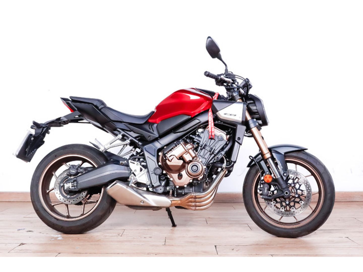 Honda CB 650R Rojo Motorcycle
