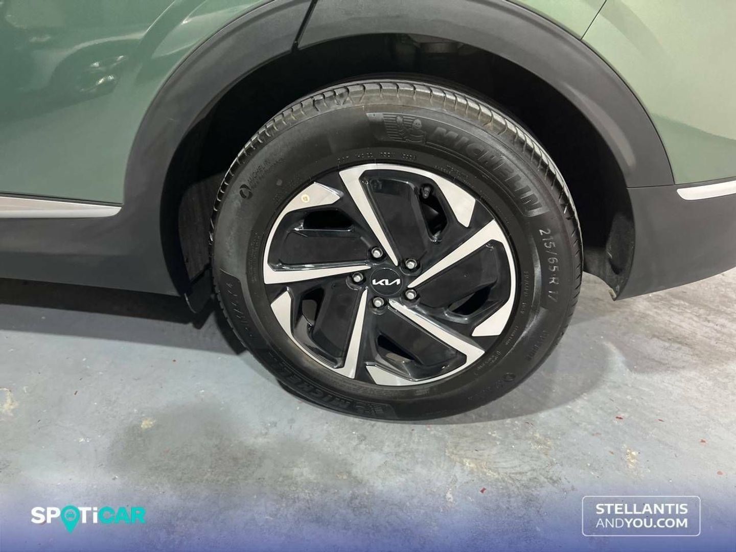 Kia Sportage 1.6 T-GDi MHEV Drive 4x2 118 kW (160 CV) Verde SUV