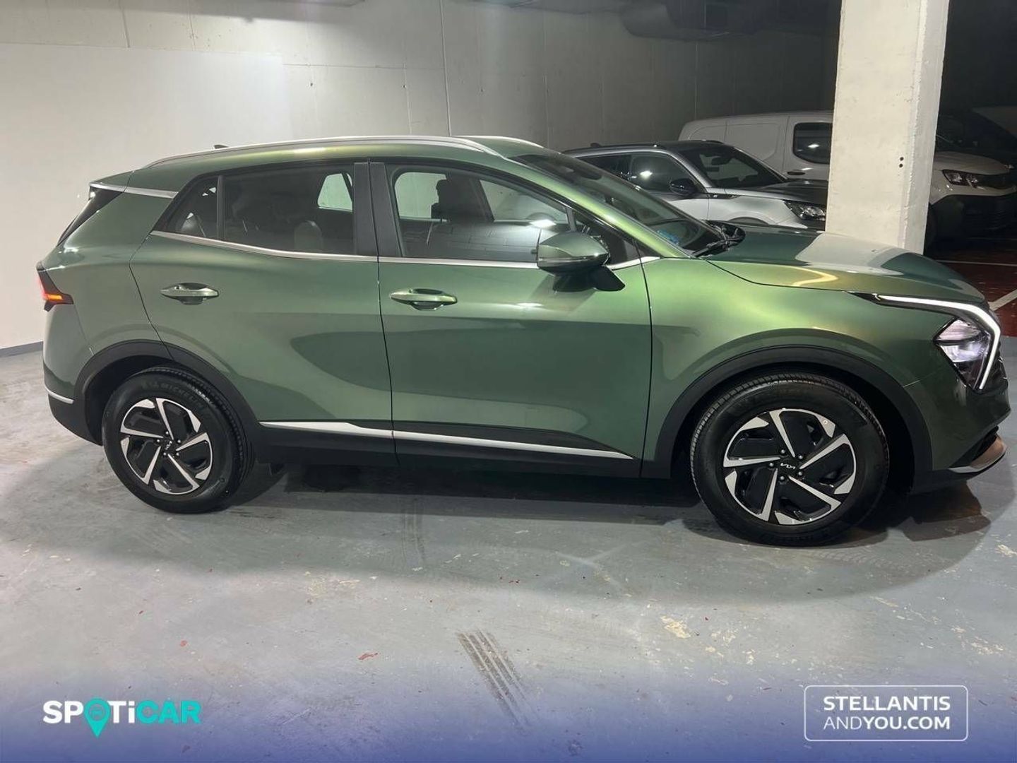 Kia Sportage 1.6 T-GDi MHEV Drive 4x2 118 kW (160 CV) Verde SUV