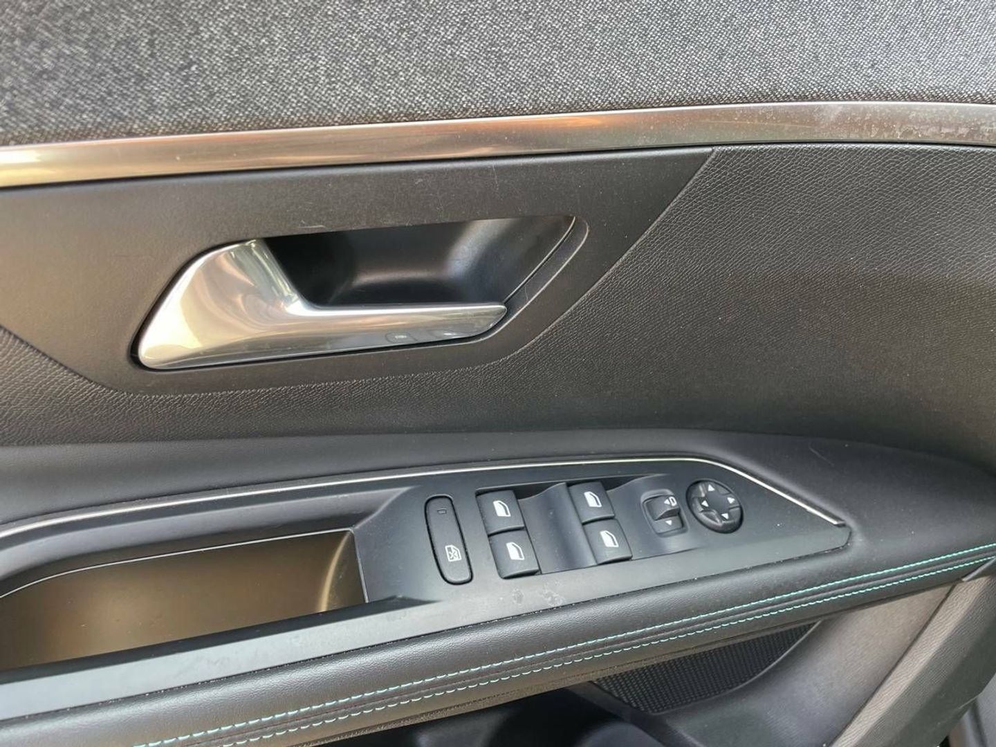 Peugeot 5008 BlueHDi 130 S&S Allure EAT8 96 kW (130 CV)