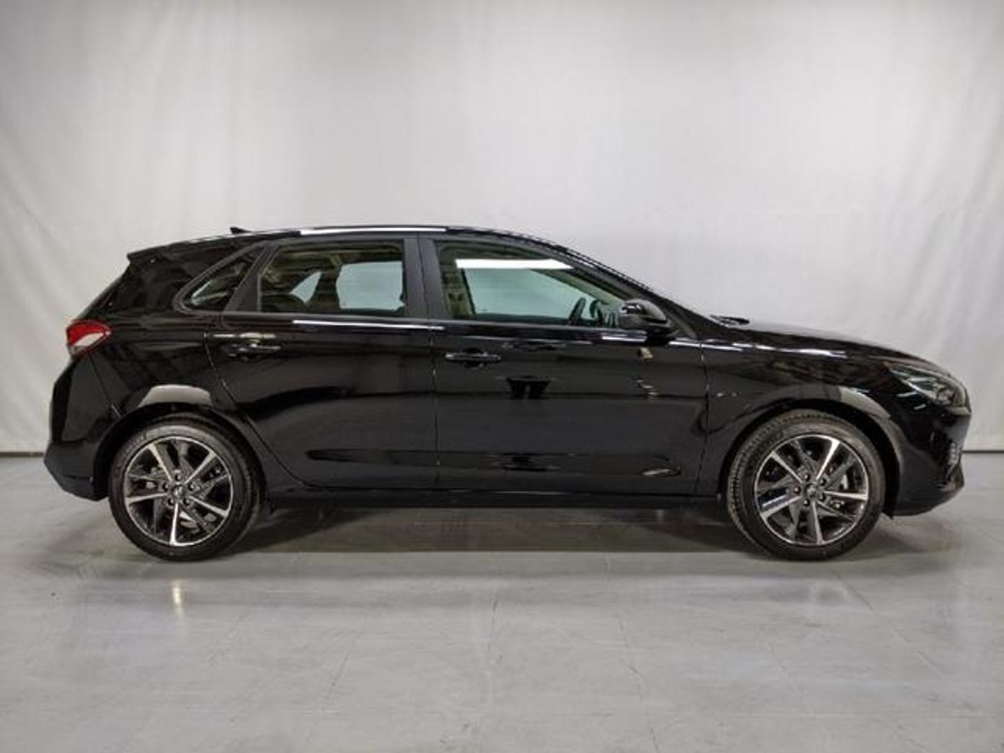 Hyundai i30 1.5 DPI Klass SLX 81 kW (110 CV) Negro Sedan