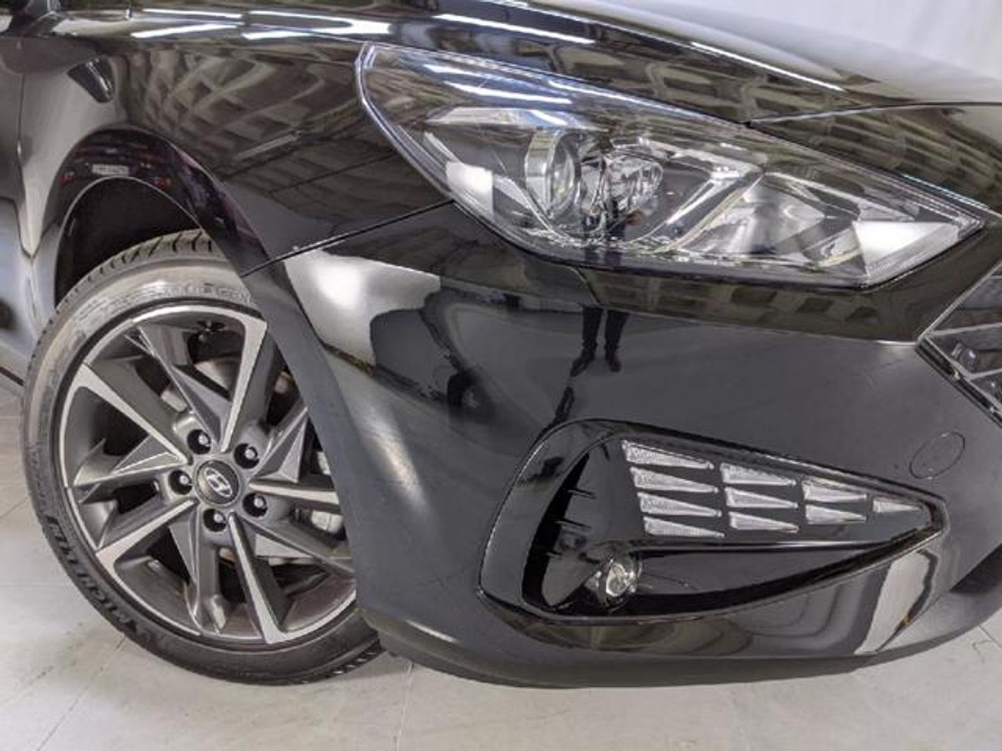 Hyundai i30 1.5 DPI Klass SLX 81 kW (110 CV) Negro Sedan