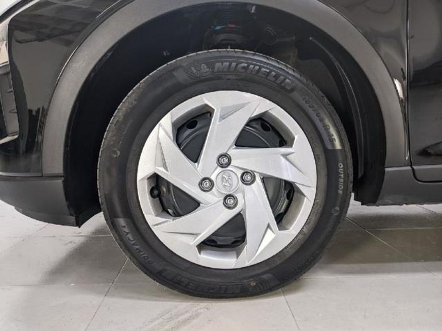 Hyundai Bayon 1.2 MPI Klass 62 kW (84 CV) Negro SUV