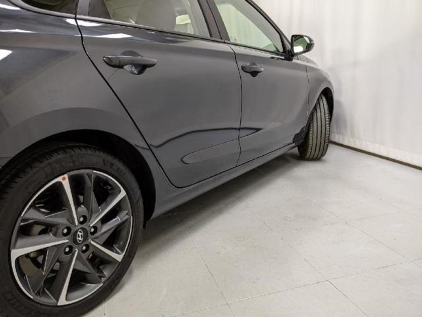 Hyundai i30 1.5 DPI Klass SLX 81 kW (110 CV) Gris Sedan