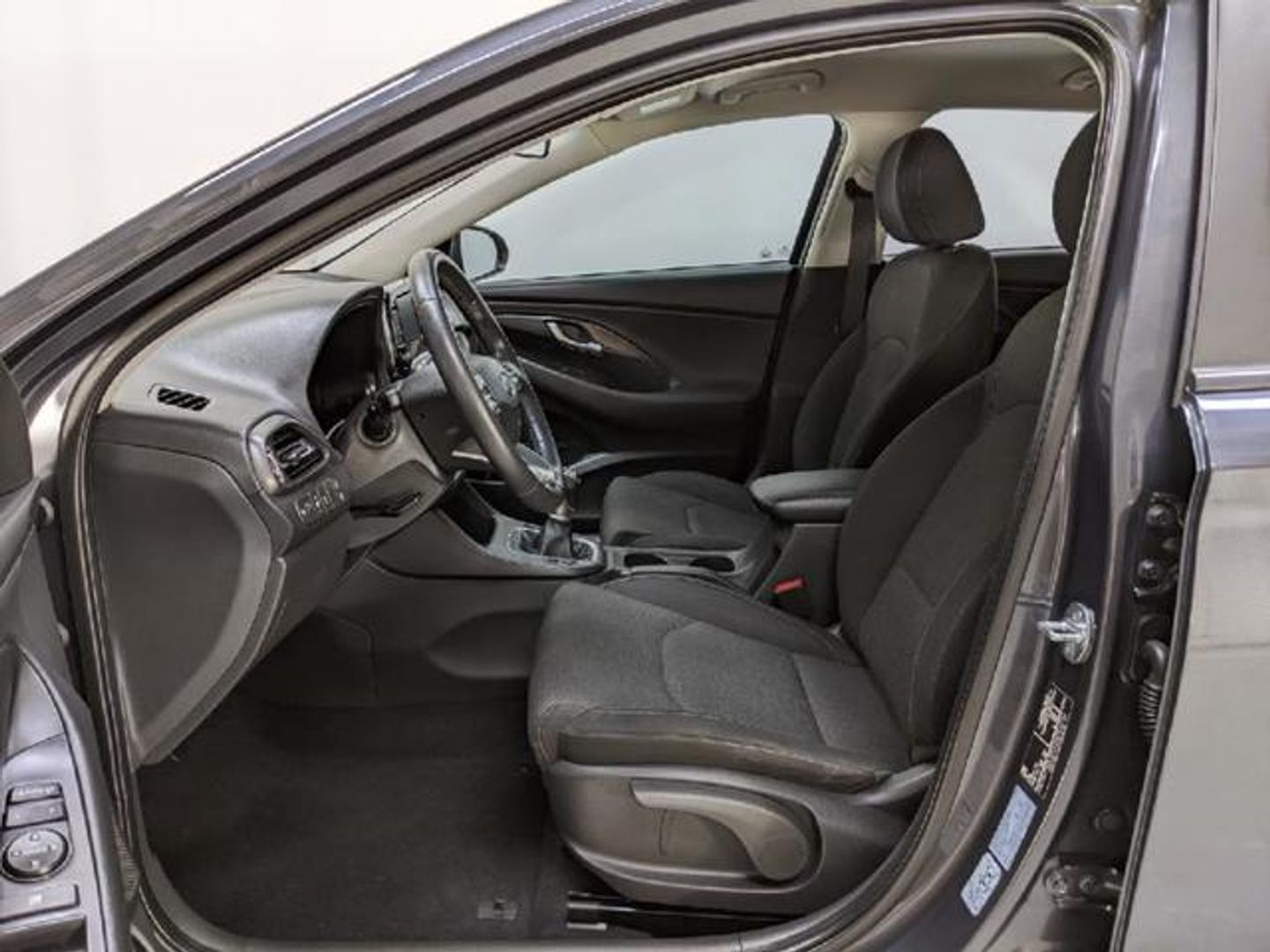 Hyundai i30 1.5 DPI Klass SLX 81 kW (110 CV) Gris Sedan