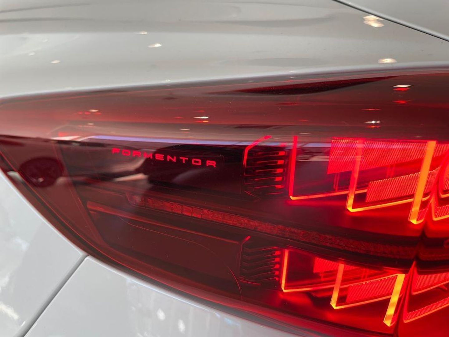CUPRA Formentor 1.5 eTSI DSG 110 kW (150 CV) Blanco SUV