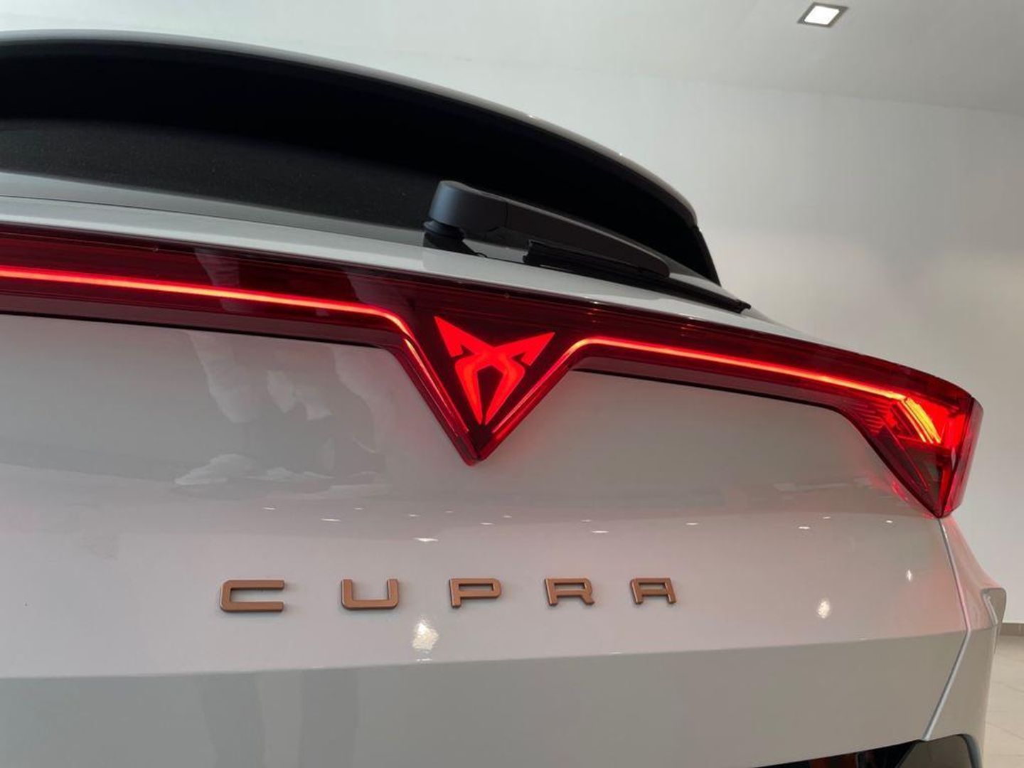 CUPRA Formentor 1.5 eTSI DSG 110 kW (150 CV) Blanco SUV