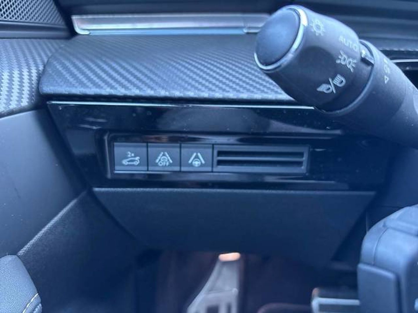 Peugeot 508 BlueHDi 130 S&S GT EAT8 96 kW (130 CV) Azul Sedan