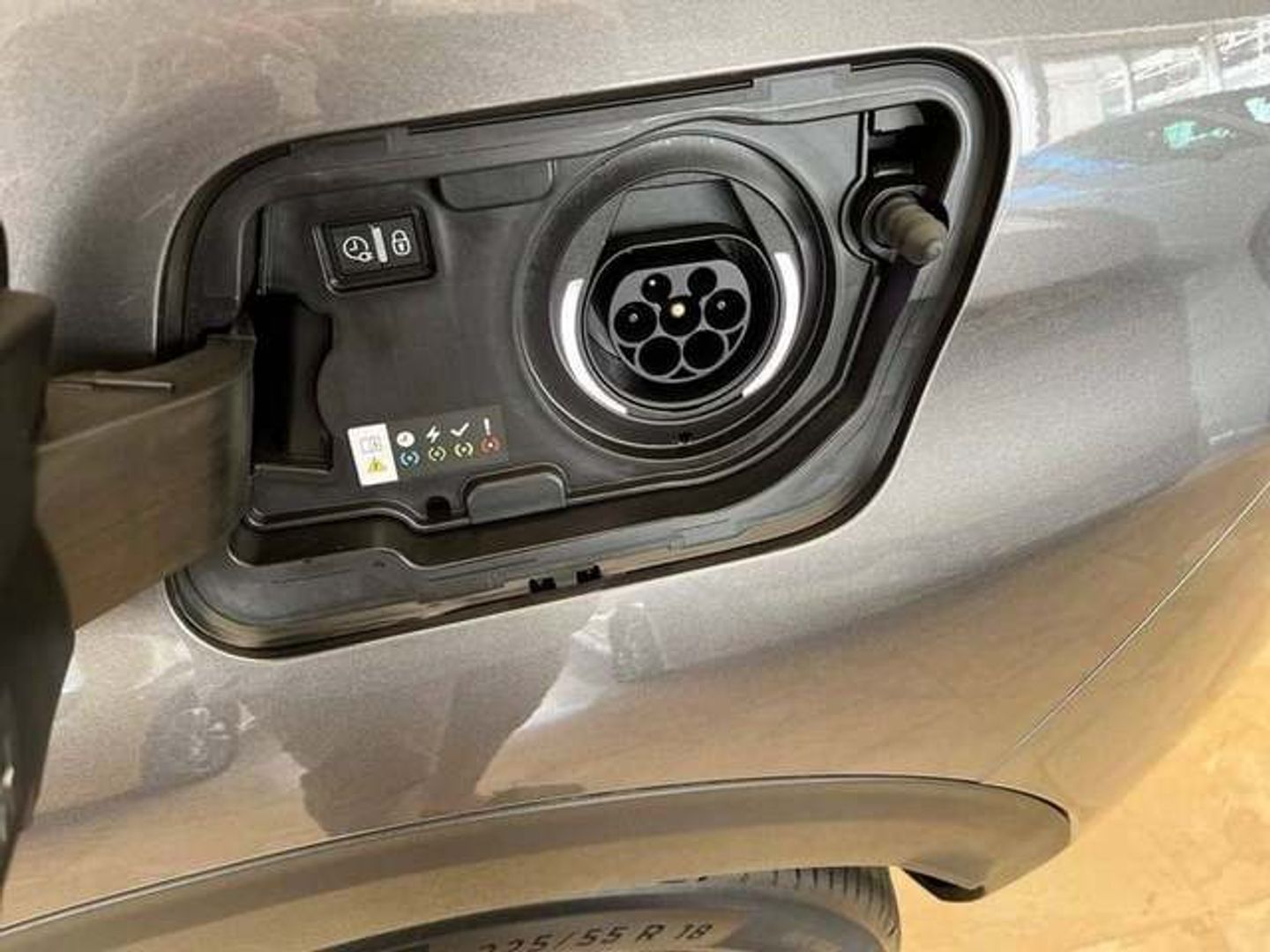Peugeot 3008 Hybrid 225 Allure e-EAT8 165 kW (225 CV)