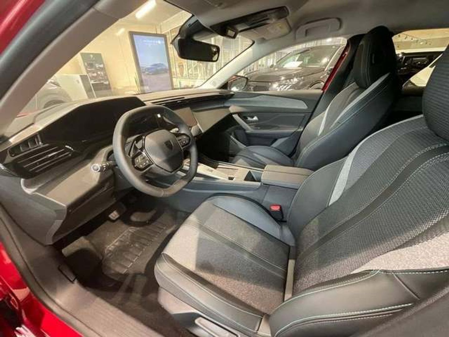 Peugeot 308 PureTech 130 S&S Allure EAT8 96 kW (130 CV)