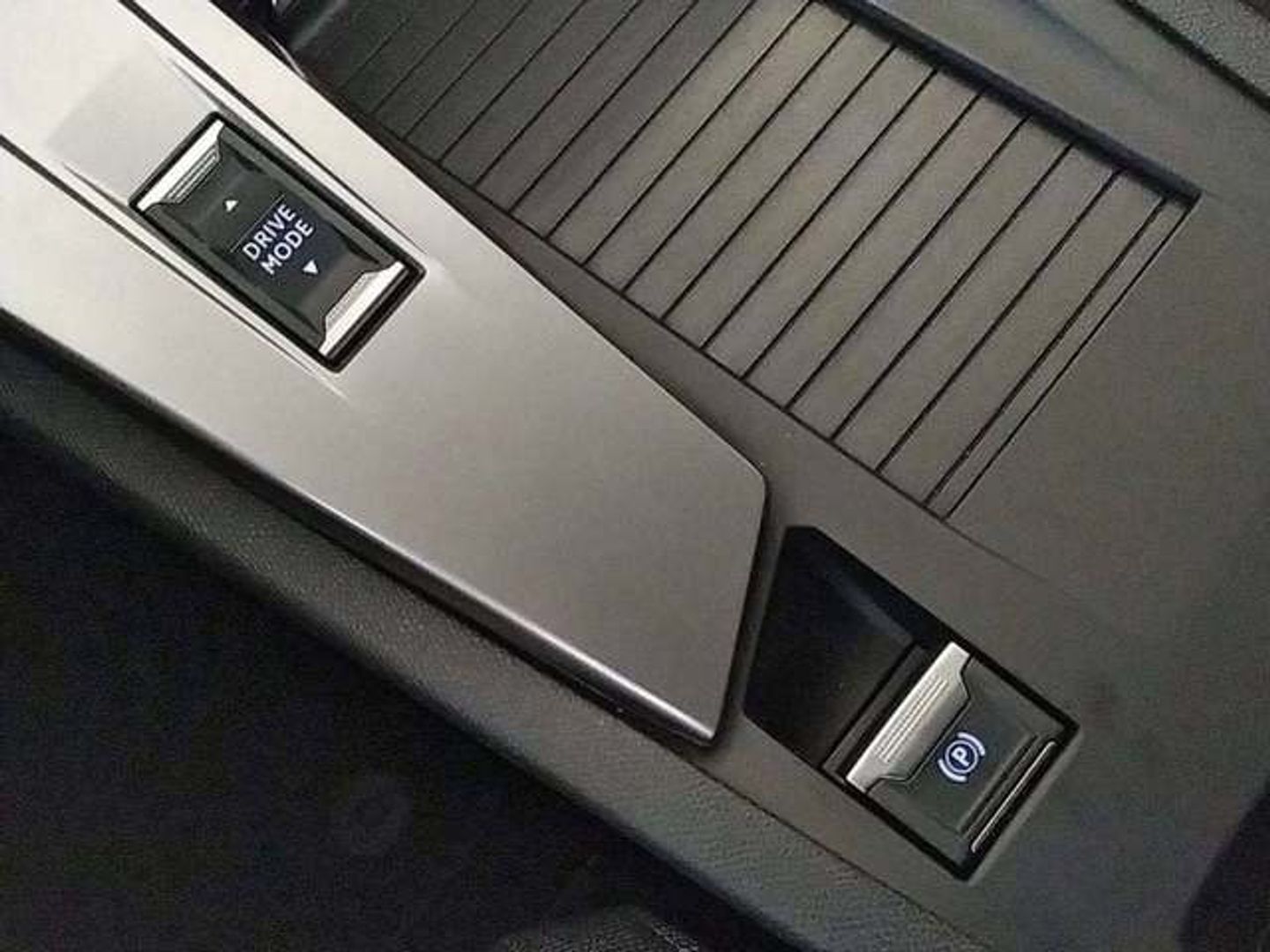 Peugeot 308 BlueHDi 130 S&S Active EAT8 96 kW (130 CV) Negro Compact