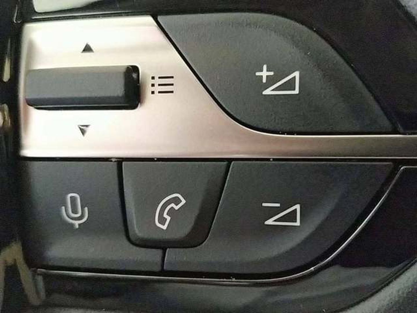 Peugeot 308 BlueHDi 130 S&S Active EAT8 96 kW (130 CV) Negro Compact