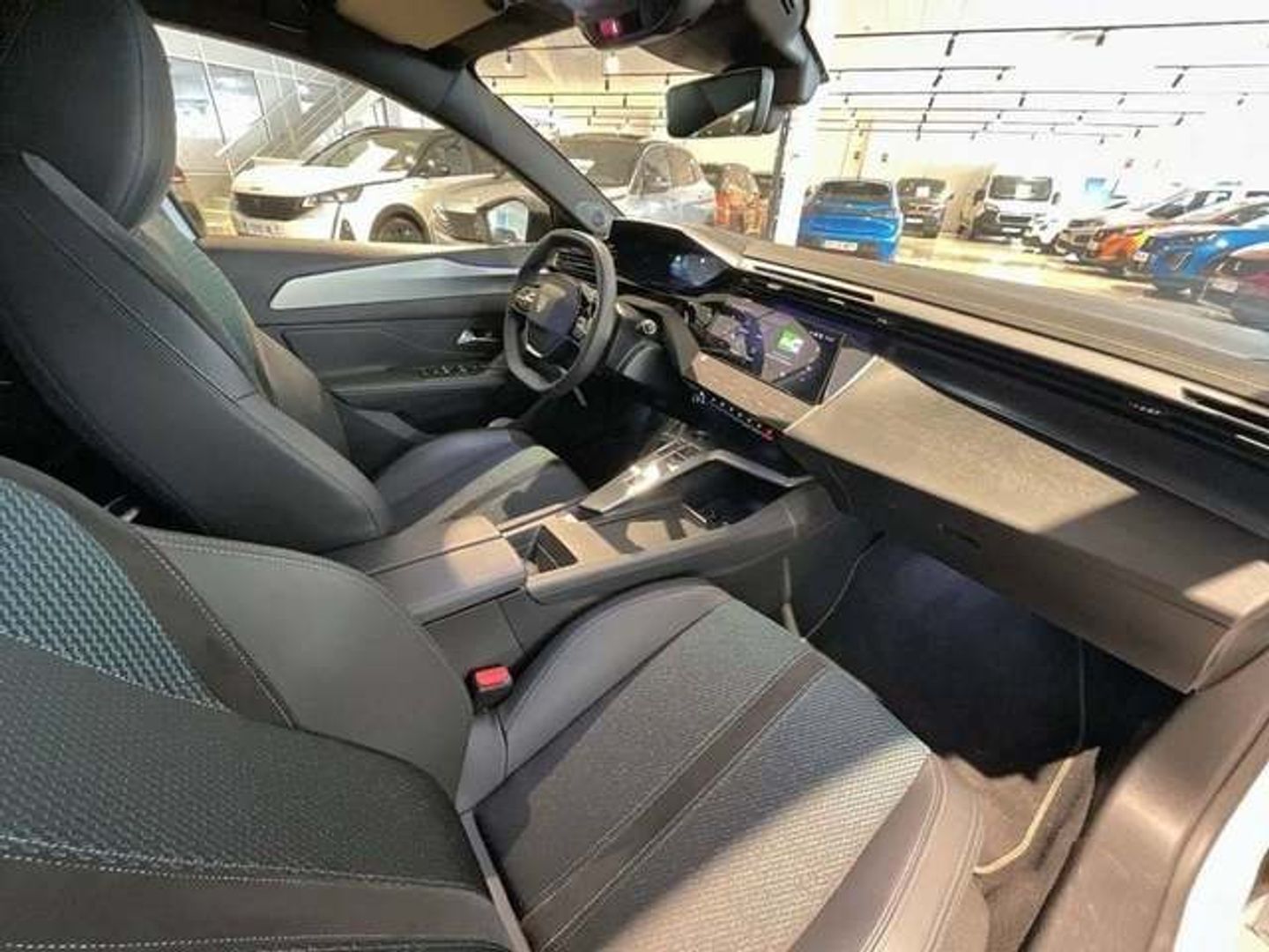 Peugeot e-308 First Edition Eléctrico 115 kW (156 CV) Blanco Sedan