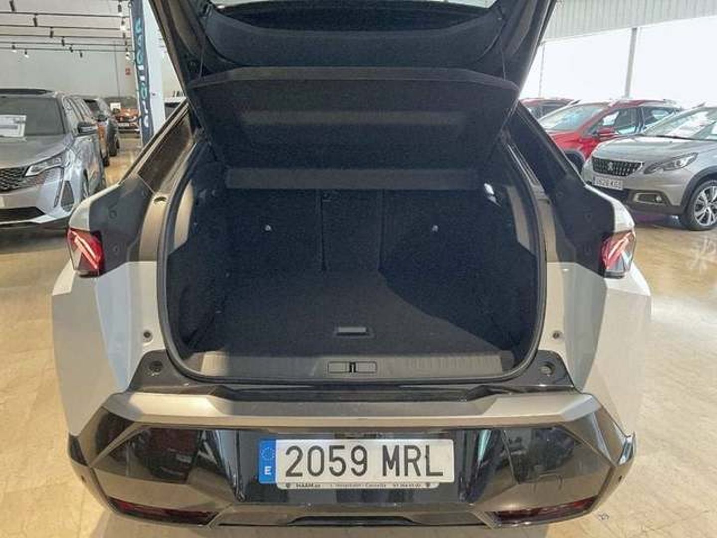 Peugeot e-3008 Eléctrico GT 157 kW (214 CV) Blanco SUV
